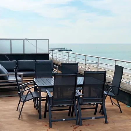 Penthouse For 4 People With Seaview